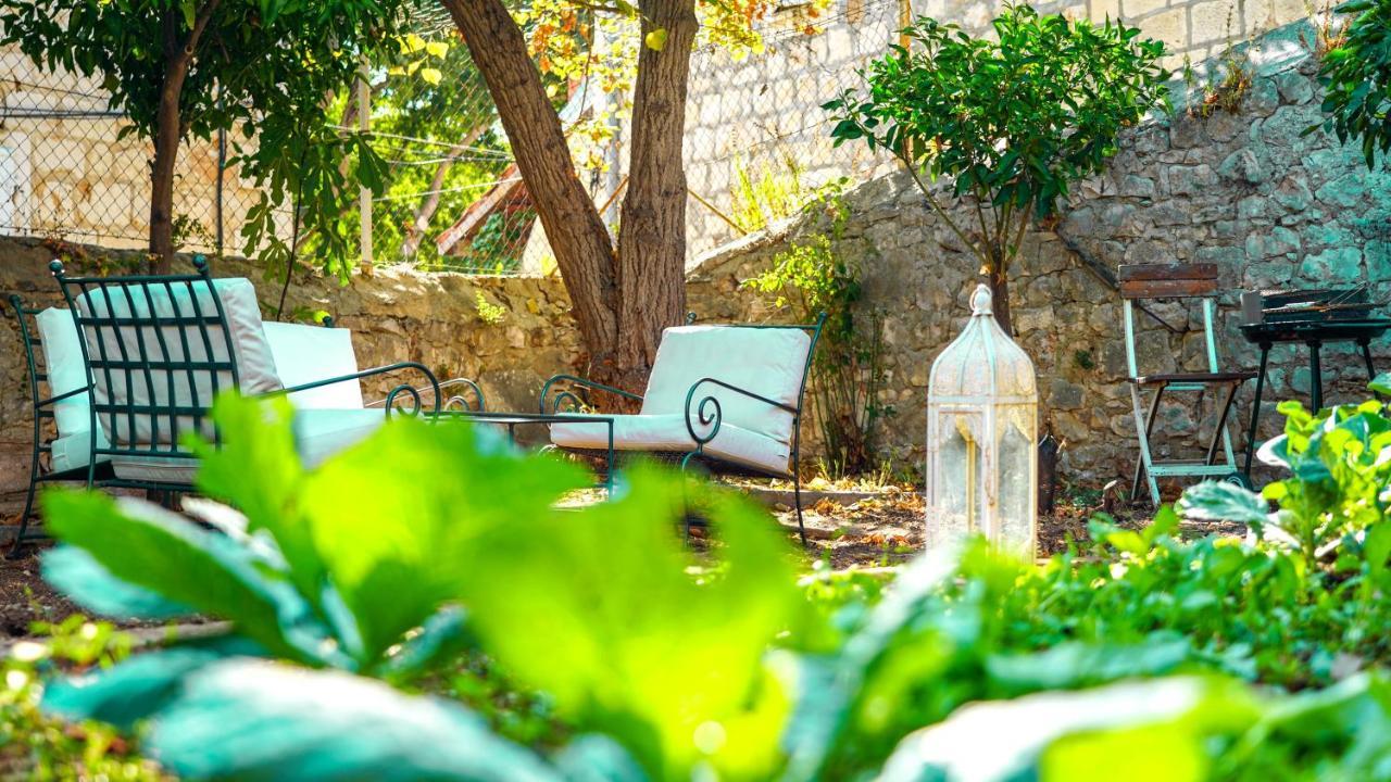 סוטיבאן Charming Two-Bed Apartment Orange Garden מראה חיצוני תמונה