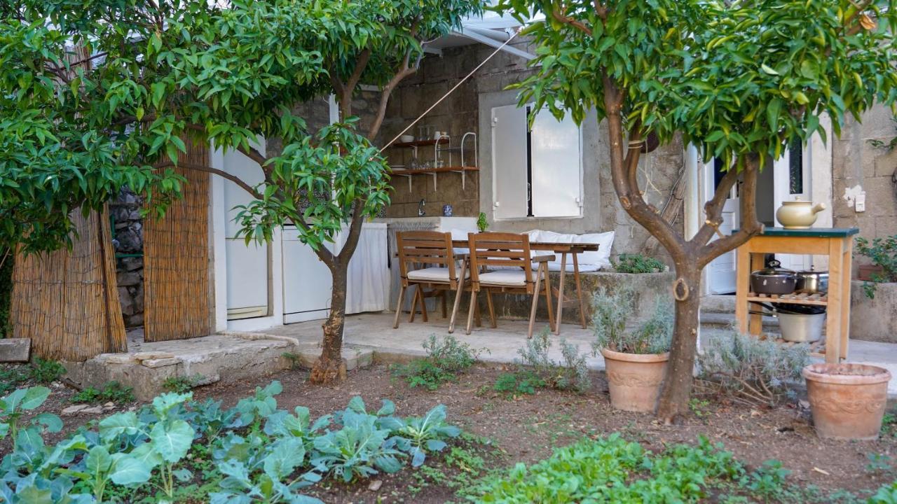 סוטיבאן Charming Two-Bed Apartment Orange Garden מראה חיצוני תמונה